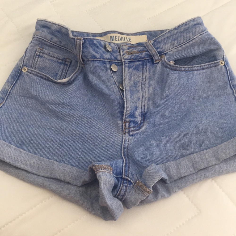 Brandy Melville high rise shorts